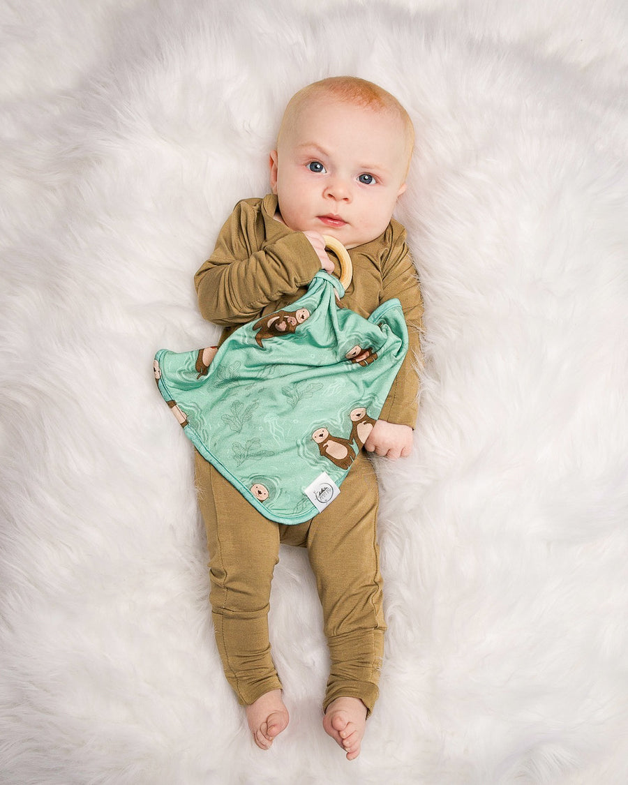 Lovey in Otters | Bamboo Viscose