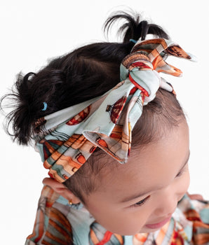 Headwrap in Catch Me in the Clouds