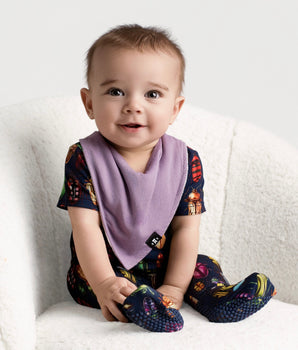 Bamboo Bib in Ribbed Lavender