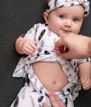 Reversible Opening Ready Set Romper® Twirl in O.G Feathered Ebony