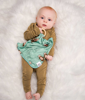 Lovey in Otters | Bamboo Viscose