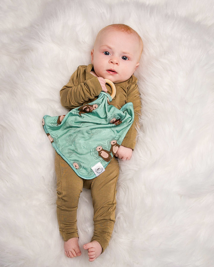 Lovey in Otters | Bamboo Viscose
