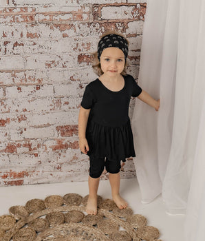 Reversible Opening Ready Set Romper® Twirl in Jet Black