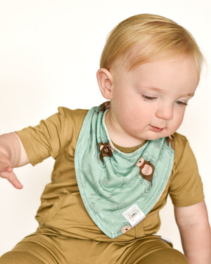Bib in Otters | Bamboo Viscose
