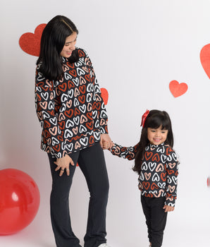 FINAL SALE Women’s Crew Neck Sweater in Heart to Heart