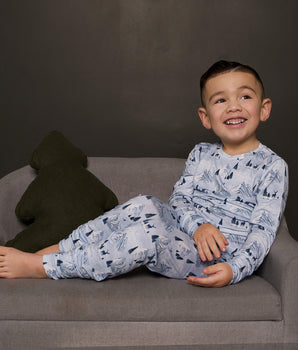 2 pc Loungewear Set in Winter Mountains