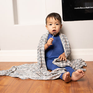 Blanket in Green Arrows | Bamboo Viscose