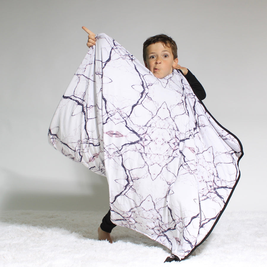 Blanket in Marbled Bianco | Bamboo Viscose
